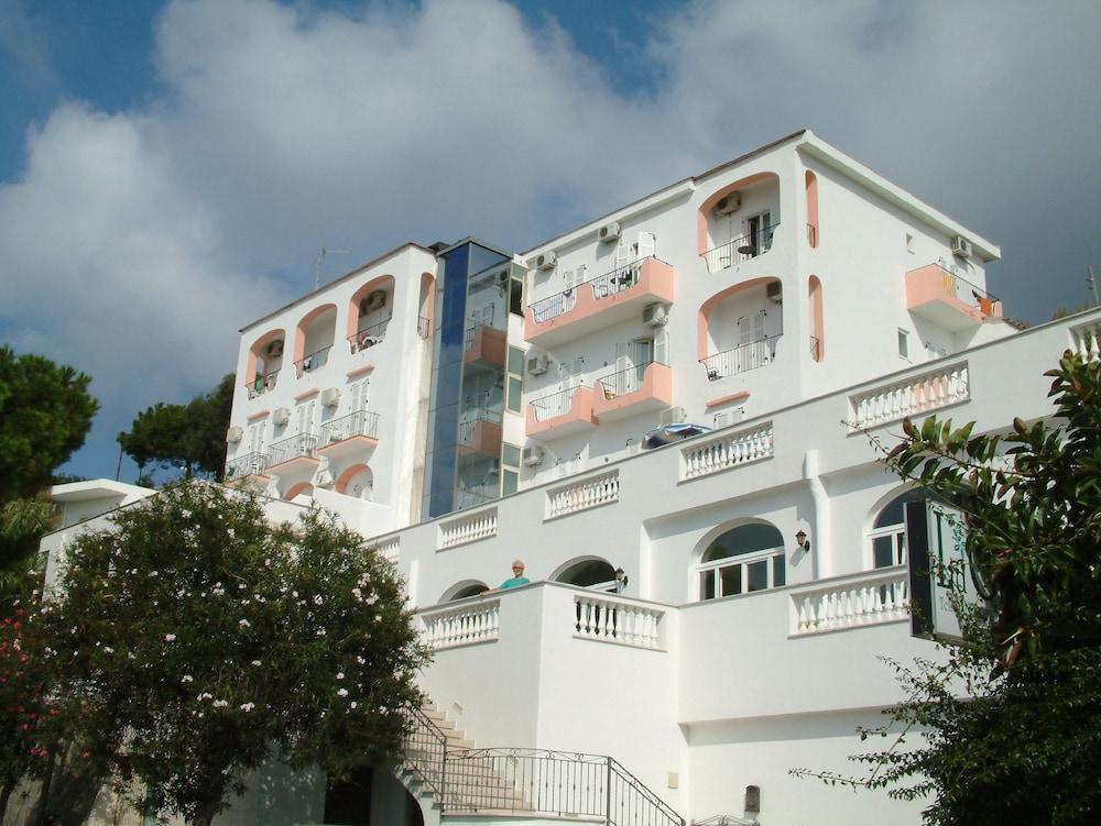Hotel La Ginestra Forio di Ischia Buitenkant foto