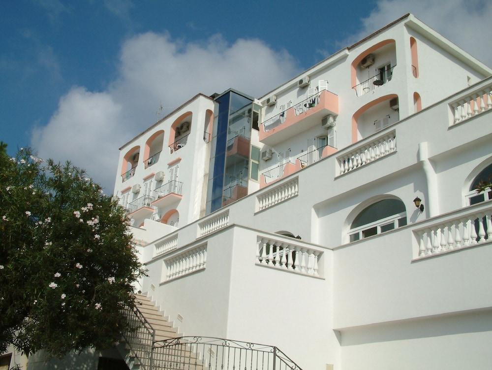 Hotel La Ginestra Forio di Ischia Buitenkant foto