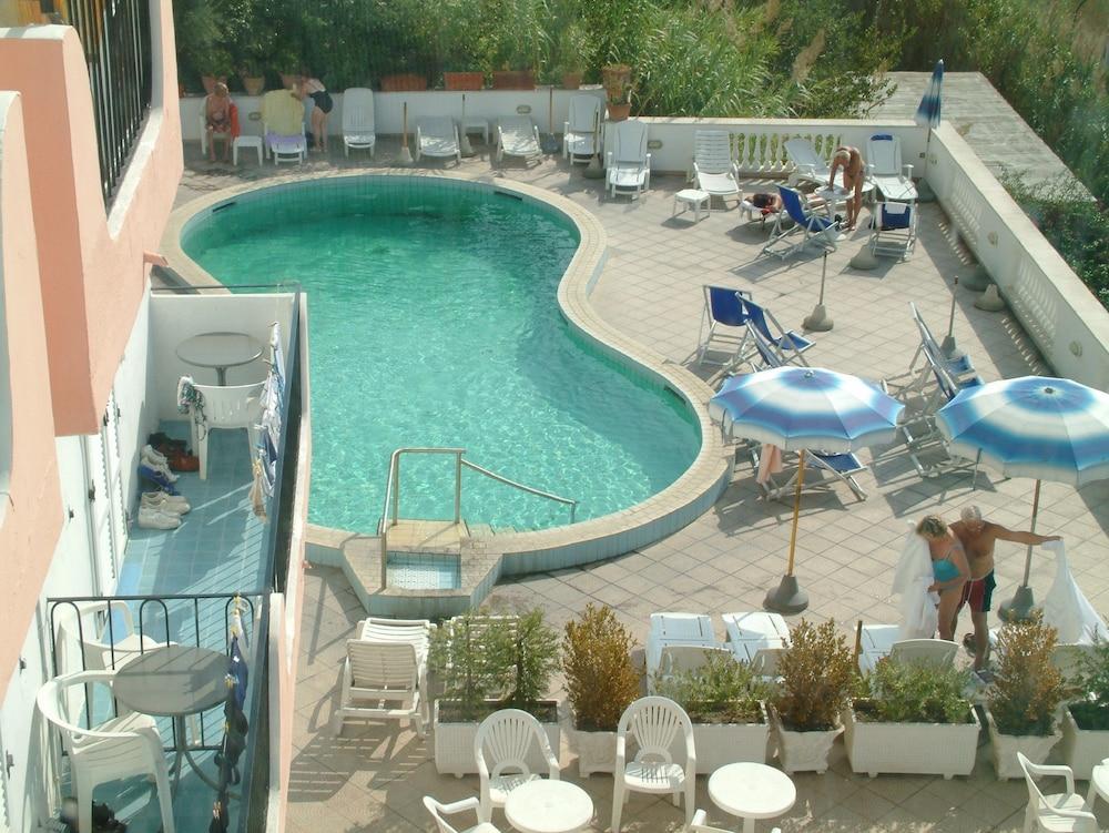 Hotel La Ginestra Forio di Ischia Buitenkant foto